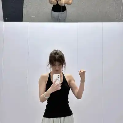胡语亮